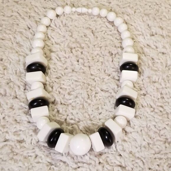 Vintage MOD Black White Chunky Geo Bead Necklace
